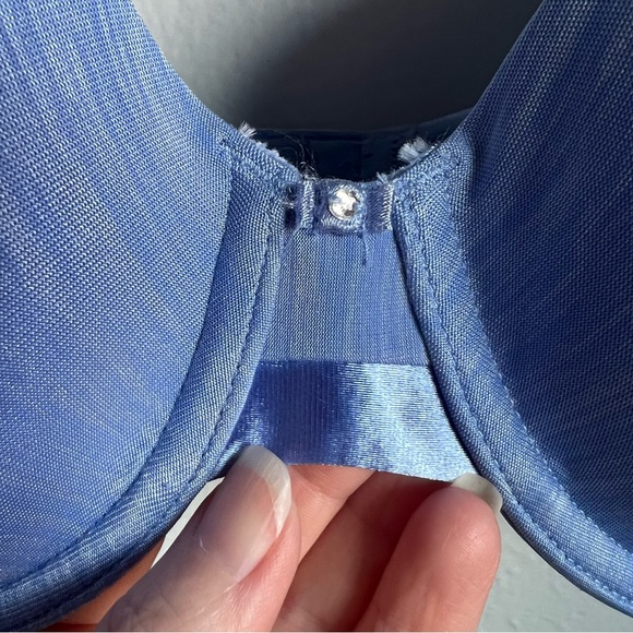 Vanity Fair Illuminations Bra Blue - Picture 3 of 9